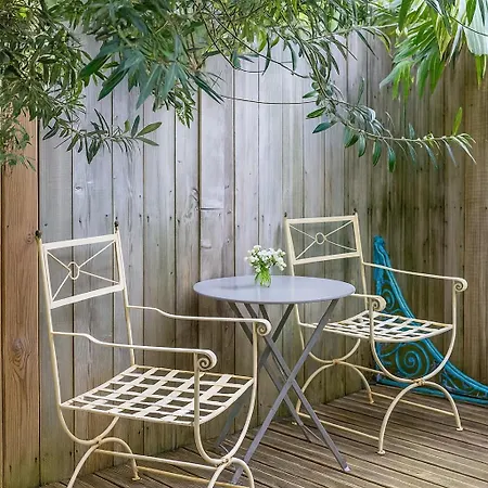 Chez Madeleine Joli Lumineux *