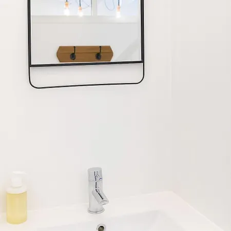 Chez Madeleine Joli Lumineux شقة