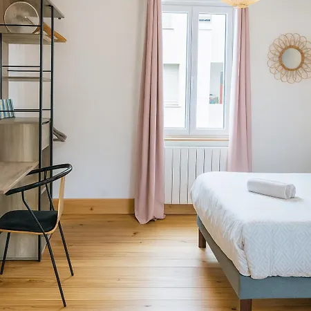 Chez Madeleine Joli Lumineux أنجير