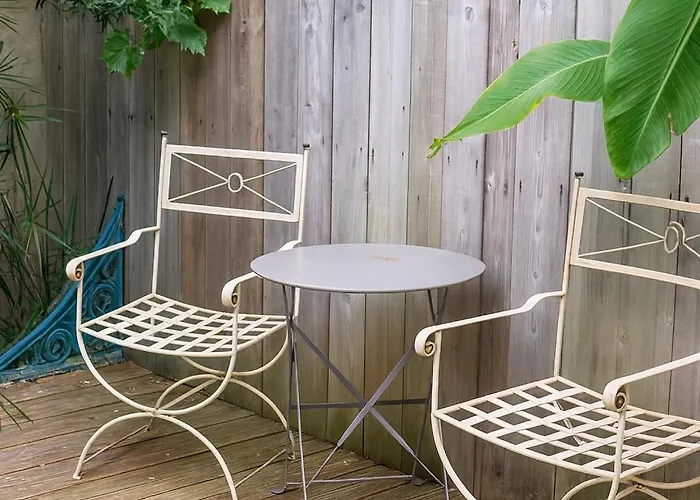 Chez Madeleine Joli Lumineux *