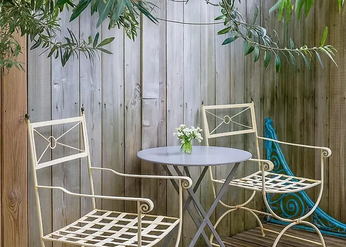 Chez Madeleine Joli Lumineux *